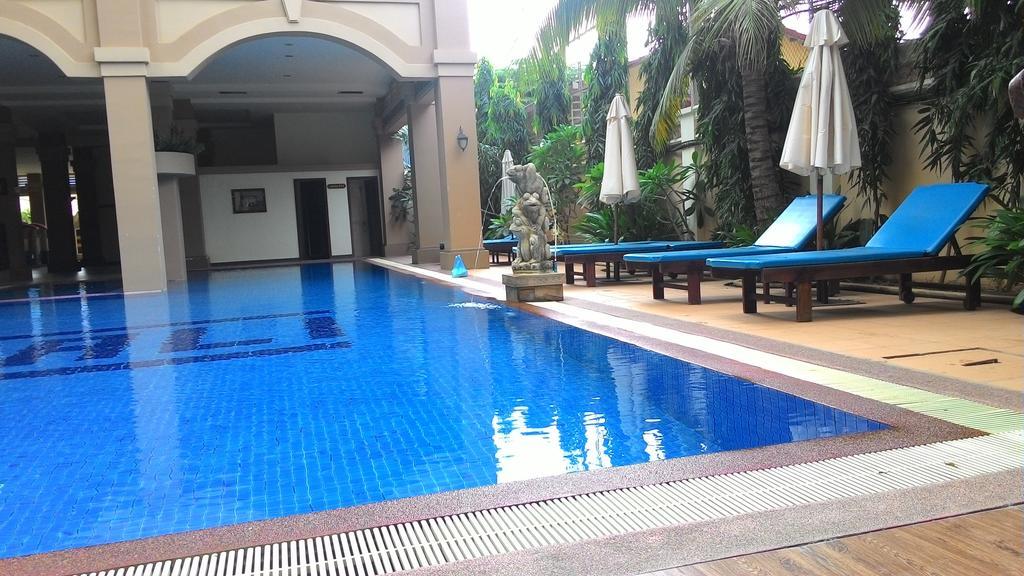 Bali Hotel Phnom Penh Room photo