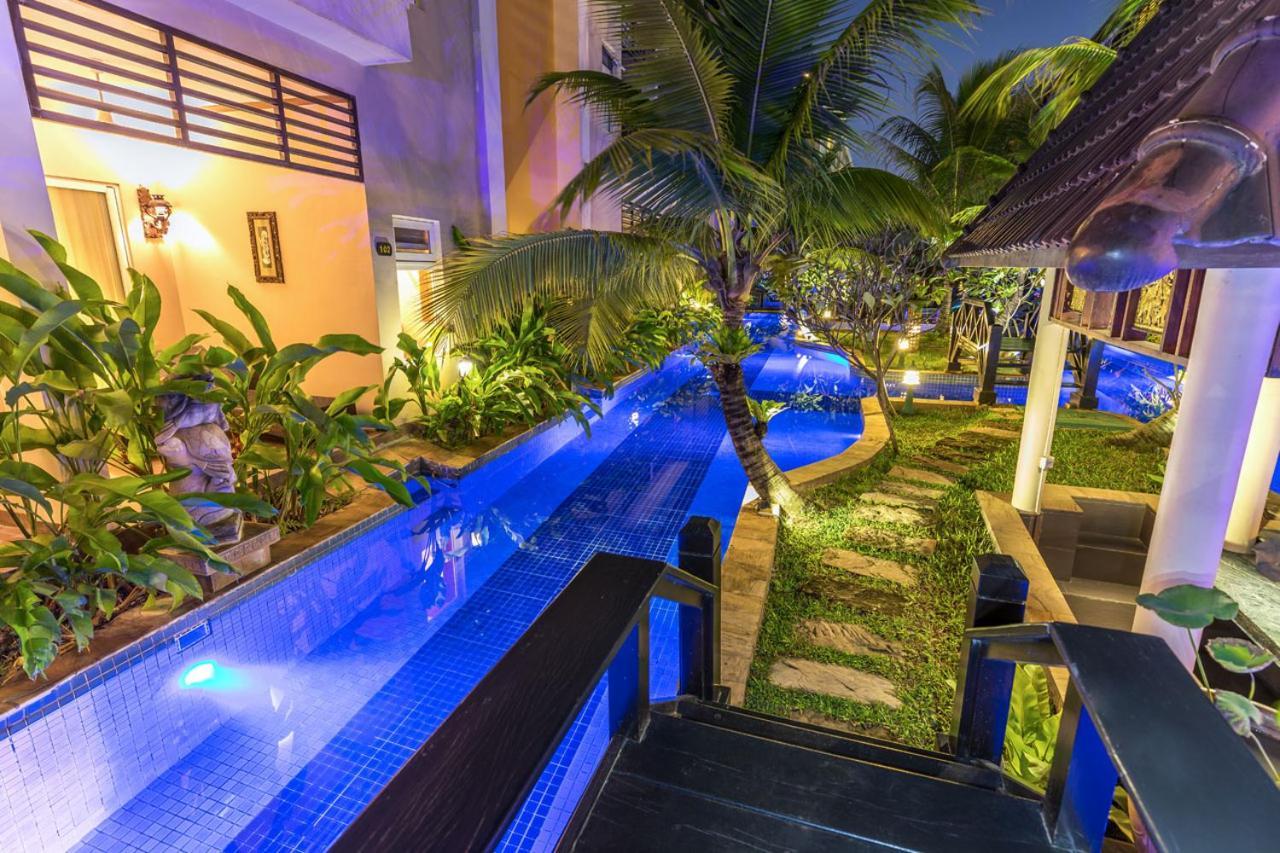 Bali Hotel Phnom Penh Exterior photo