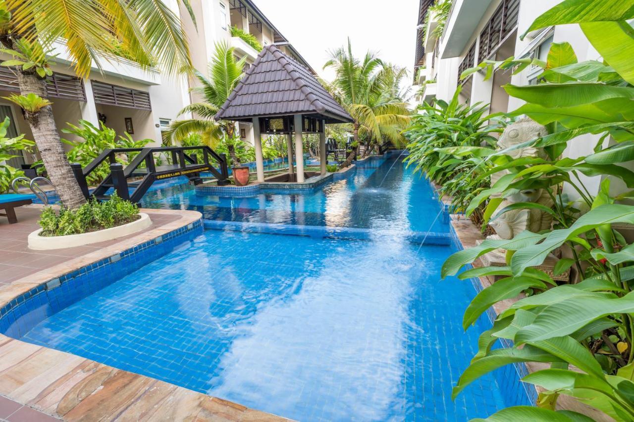 Bali Hotel Phnom Penh Exterior photo