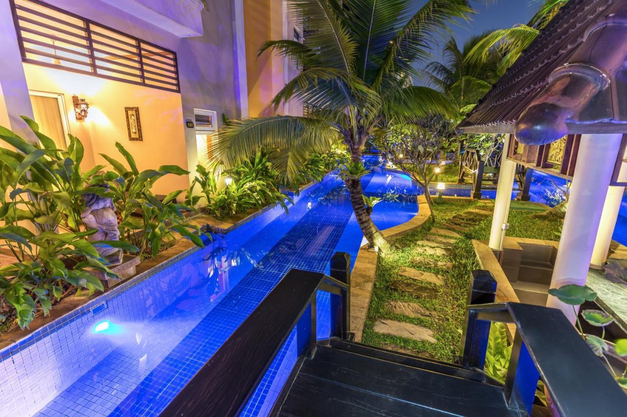 Bali Hotel Phnom Penh Exterior photo